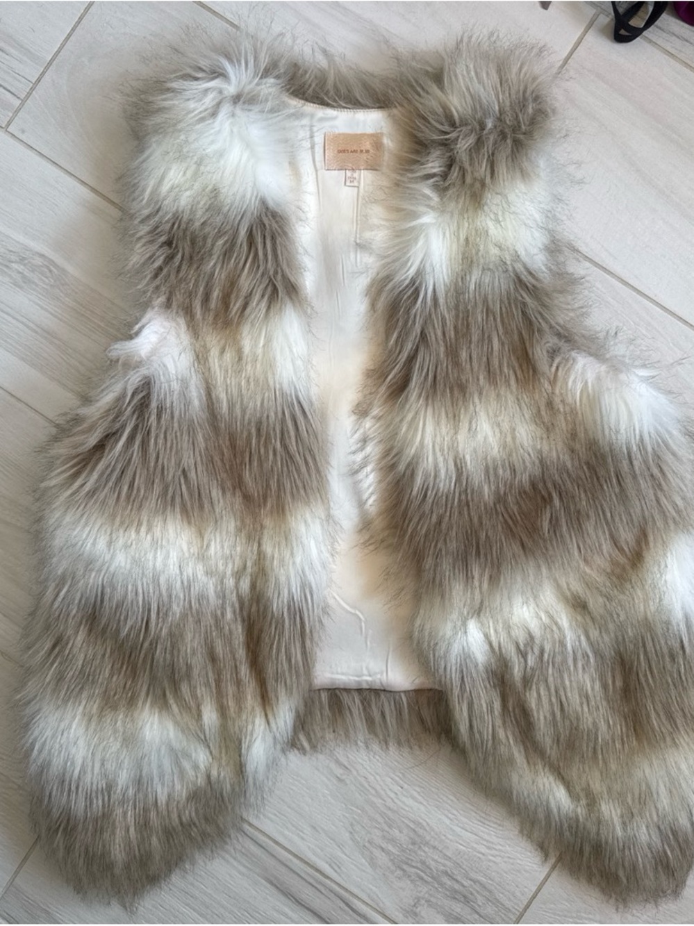 Skies Are Blue Faux Fur Vest in Cream and Taupe